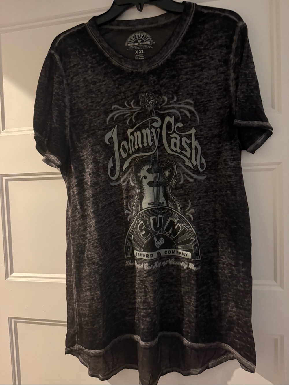 Graphic Tee Johnny Cash - Black Vintage Wash Men’s Shirt